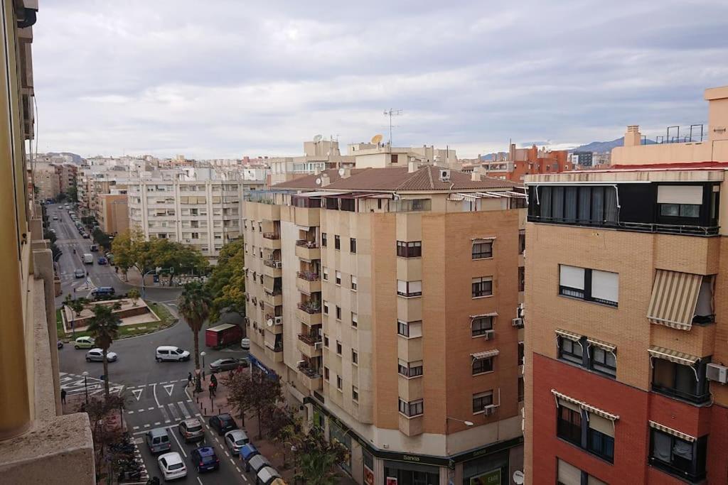 Апартаменты Apartamento Amplio Y Luminoso Plaza America, Wifi Аликанте Экстерьер фото