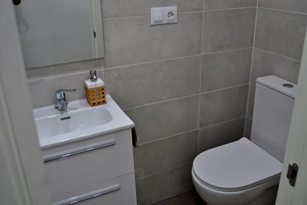 Апартаменты Apartamento Amplio Y Luminoso Plaza America, Wifi Аликанте Экстерьер фото