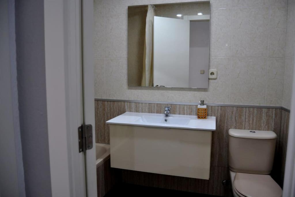 Апартаменты Apartamento Amplio Y Luminoso Plaza America, Wifi Аликанте Экстерьер фото